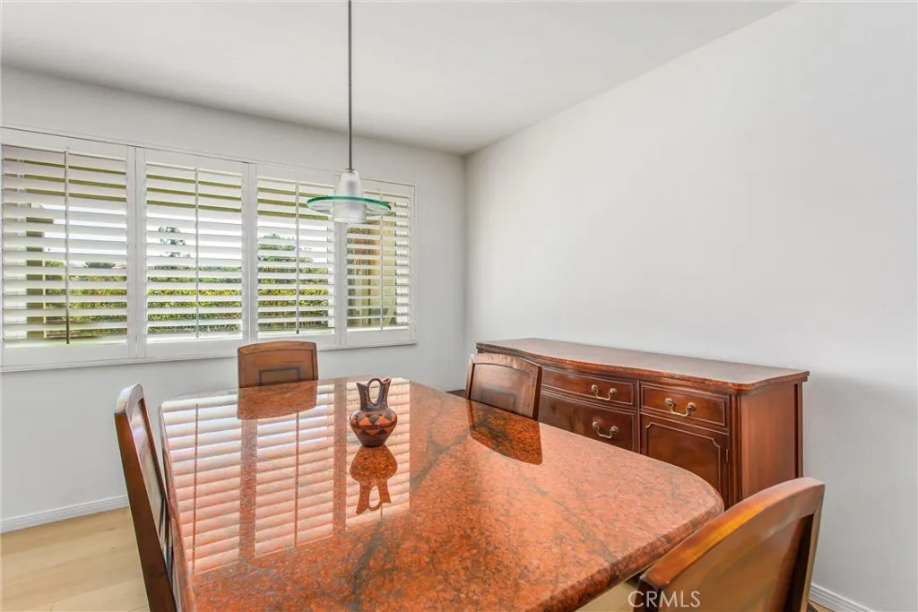 199 Summit View Drive E, Calimesa, California 92320 home-pic-10